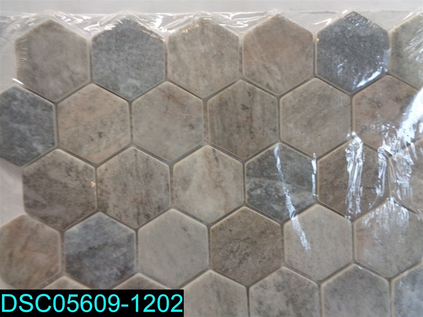 Qty=15: MSI SMOT-GLS-6MM-V2 12″ x 13″ Hexagon Wall Tile – Stonella