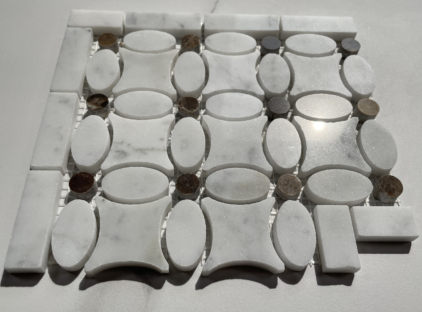 C9C4CXP White Carrara Bianco Marble Flower Mosaic Border Corner Tile Polished
