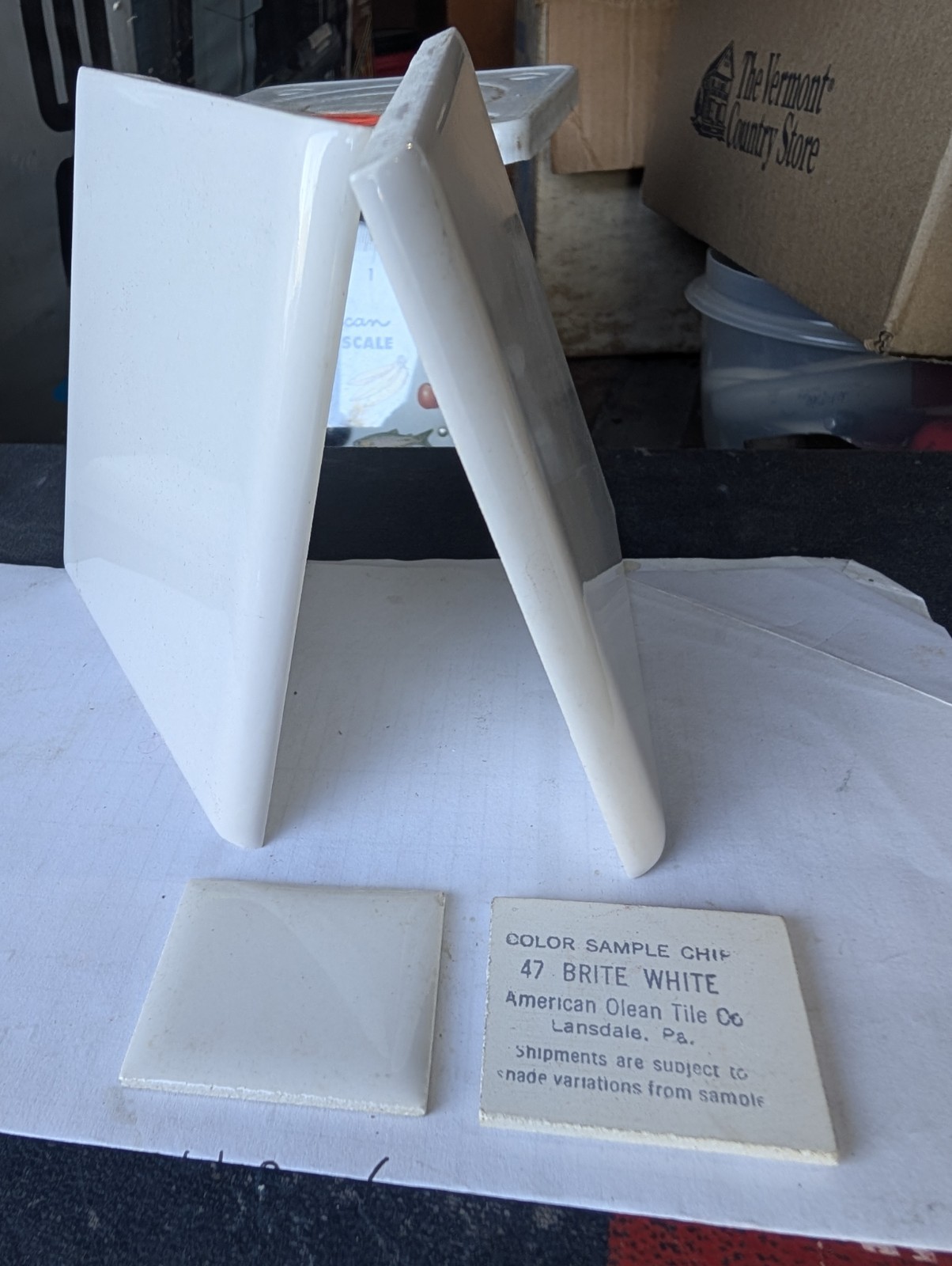 2 pcs American Olean Gloss Brite White #47 S4449 Tile Thin set Bullnose 4-1/4″