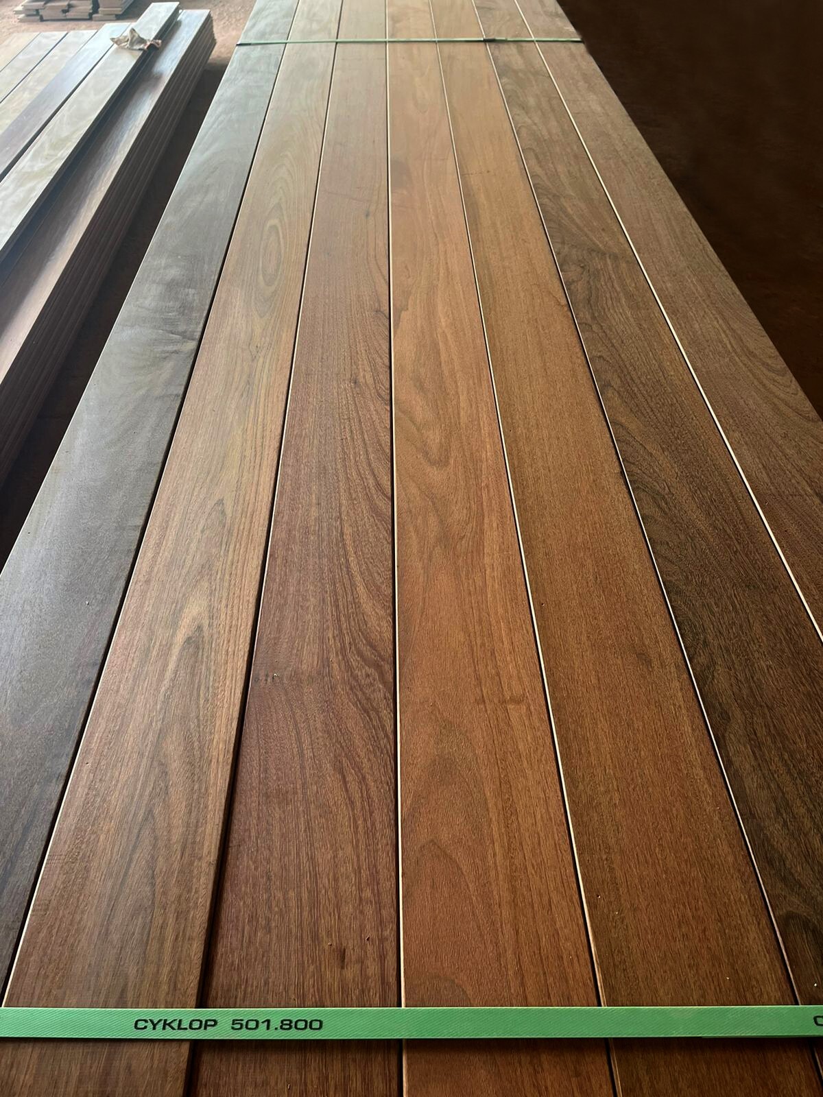 Premium Ipe Decking Boards 1x6x8′ – 500 lf (200 sqft)