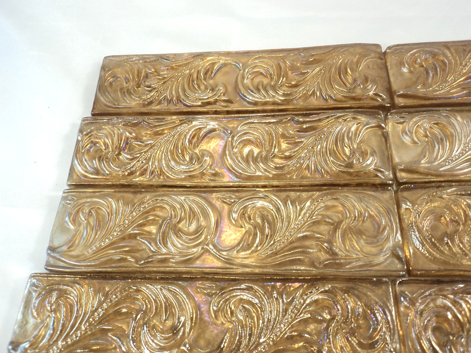 Lot of 13 Daltile Salerno Smoky Topaz Glass Accent Border Tiles 2.5 X 9.75-10’8″