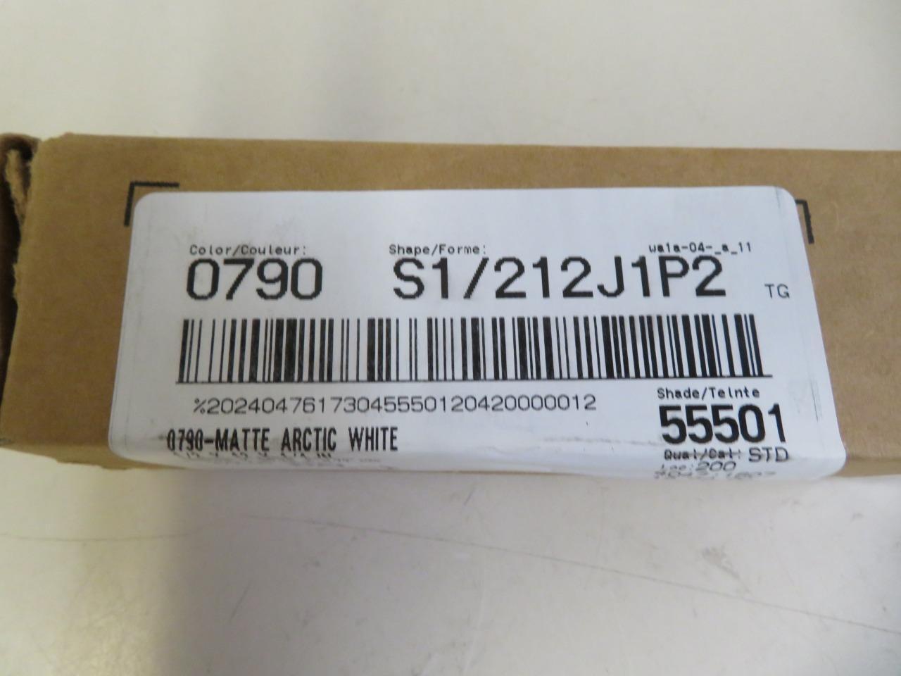 Daltile LuxeCraft Arctic White Matte 1/2″ Glazed Ceramic Jolly Tile Trim 0.48 SF