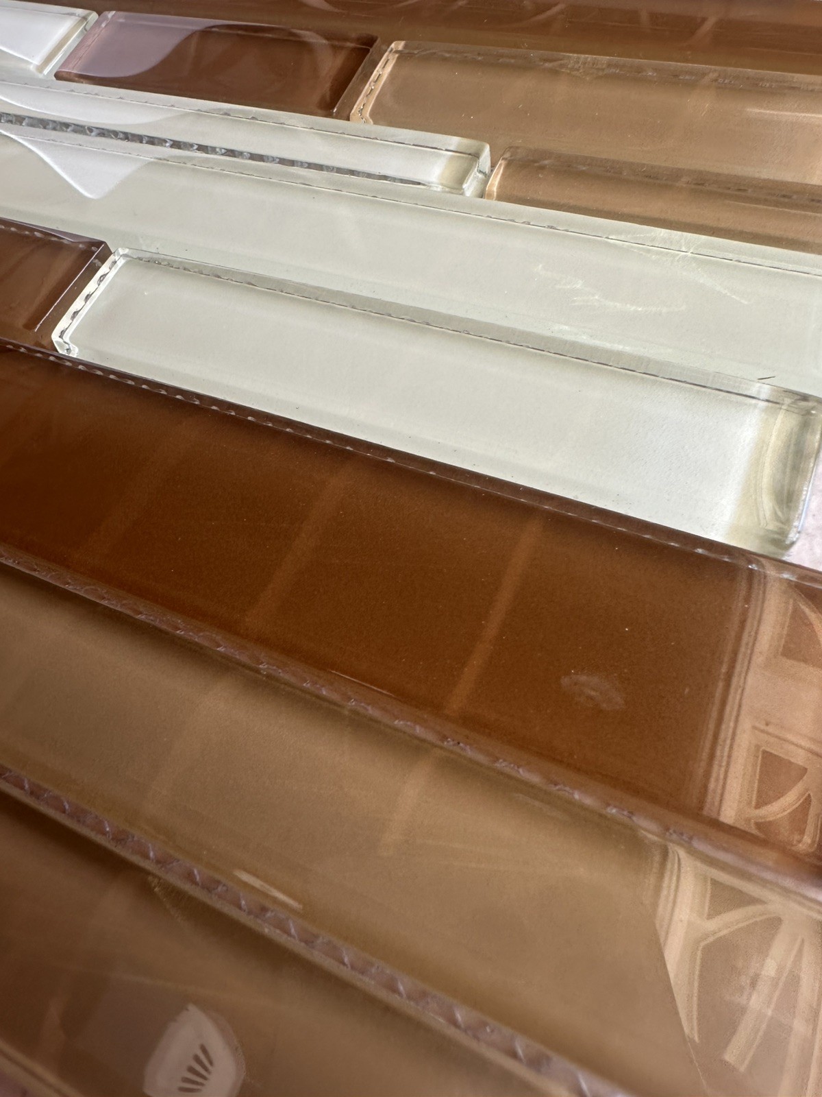 Light Beige Mix Glossy Glass Mosaic Staggered Mesh Mounted