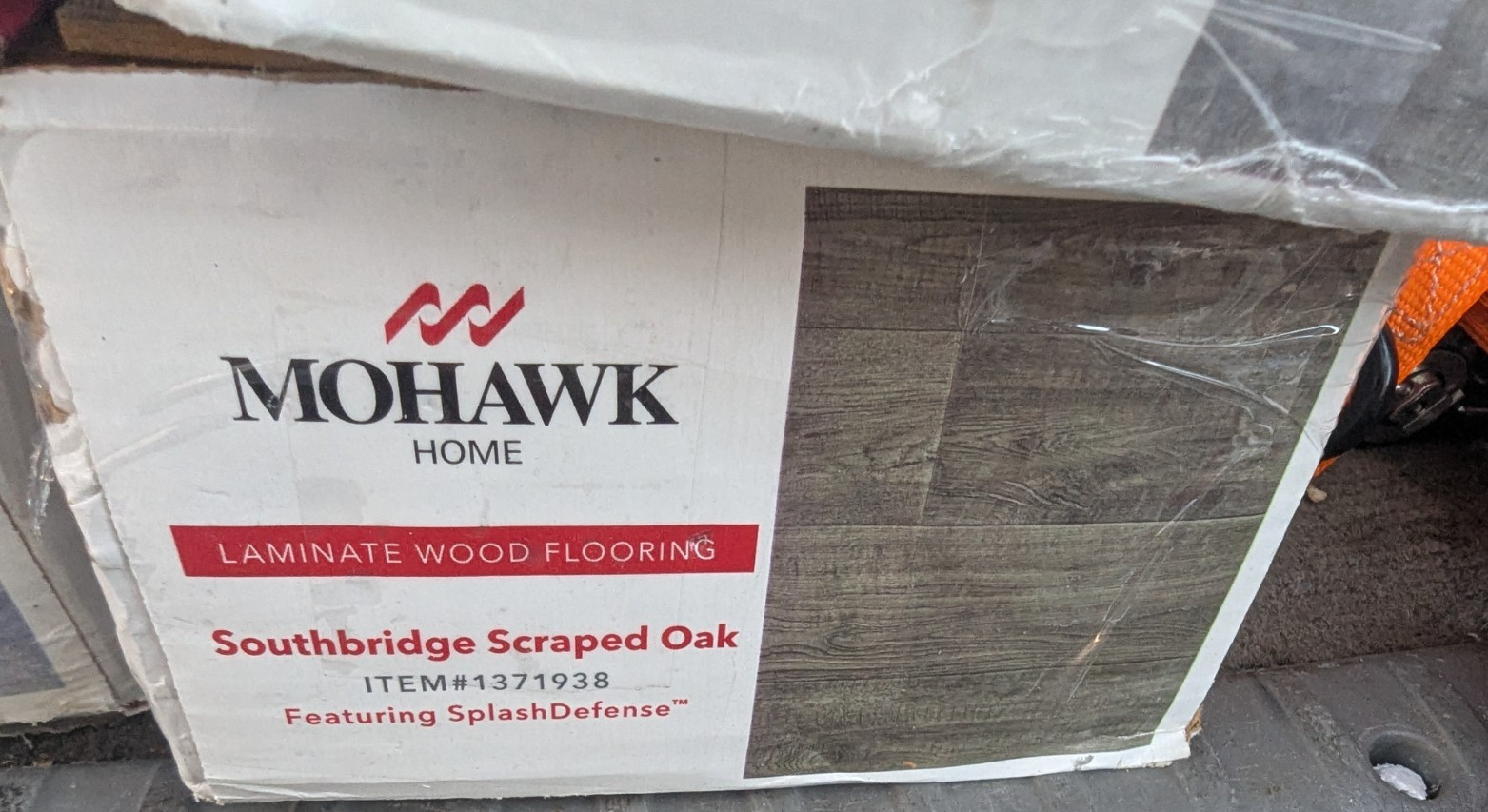 Mohawk Home Southbridge Scraped Oak Waterproof Laminate 12MM Thick Plank