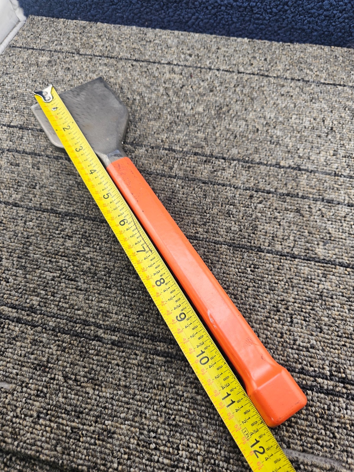 Crescent 2-3/4″ x 12″ [70mm] Heavy Duty Flooring Chisel