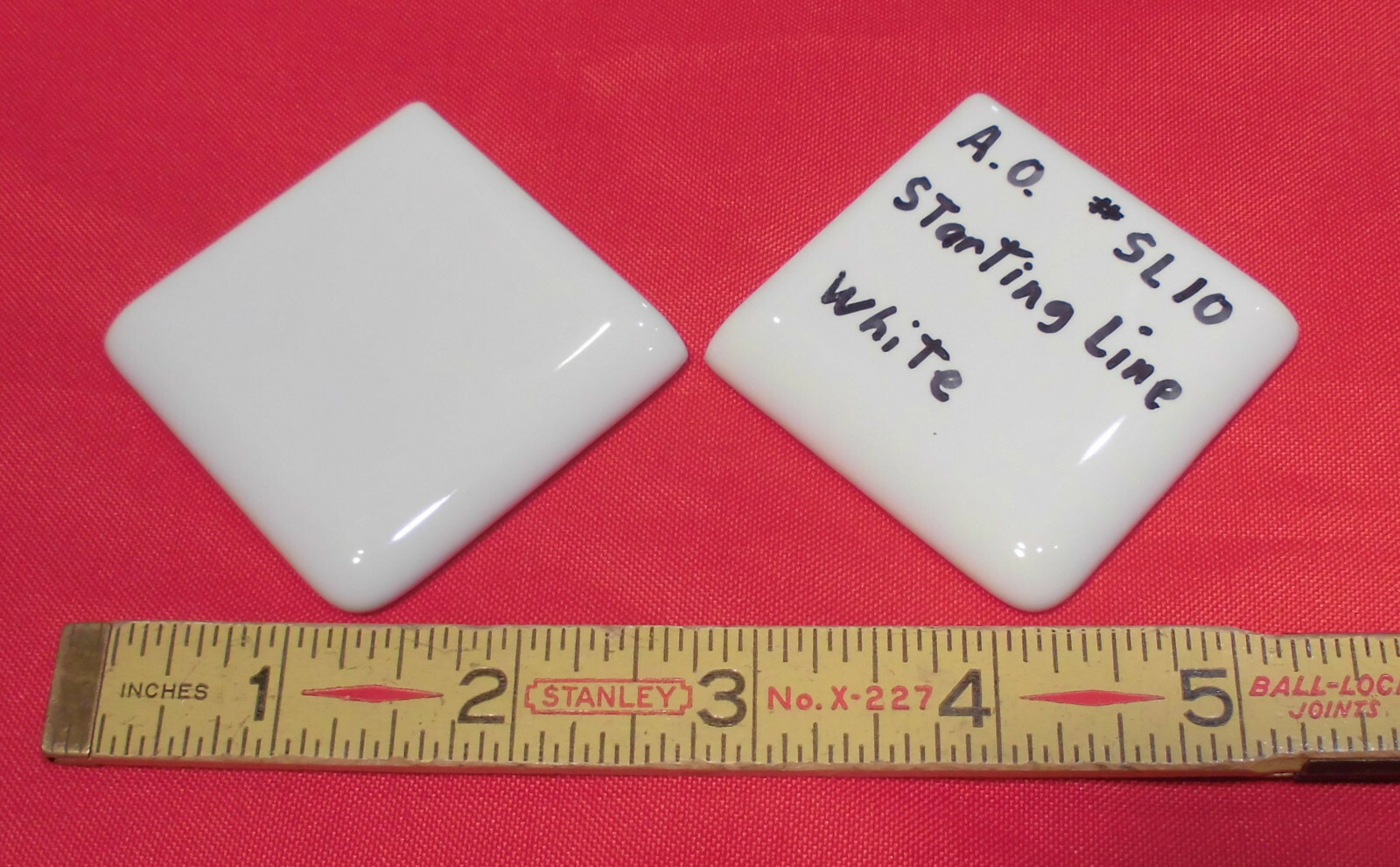 2 pcs. Starting Line White 2″ X 2″ X 5/16″ Ceramic Surface Bullnose Corner Tiles