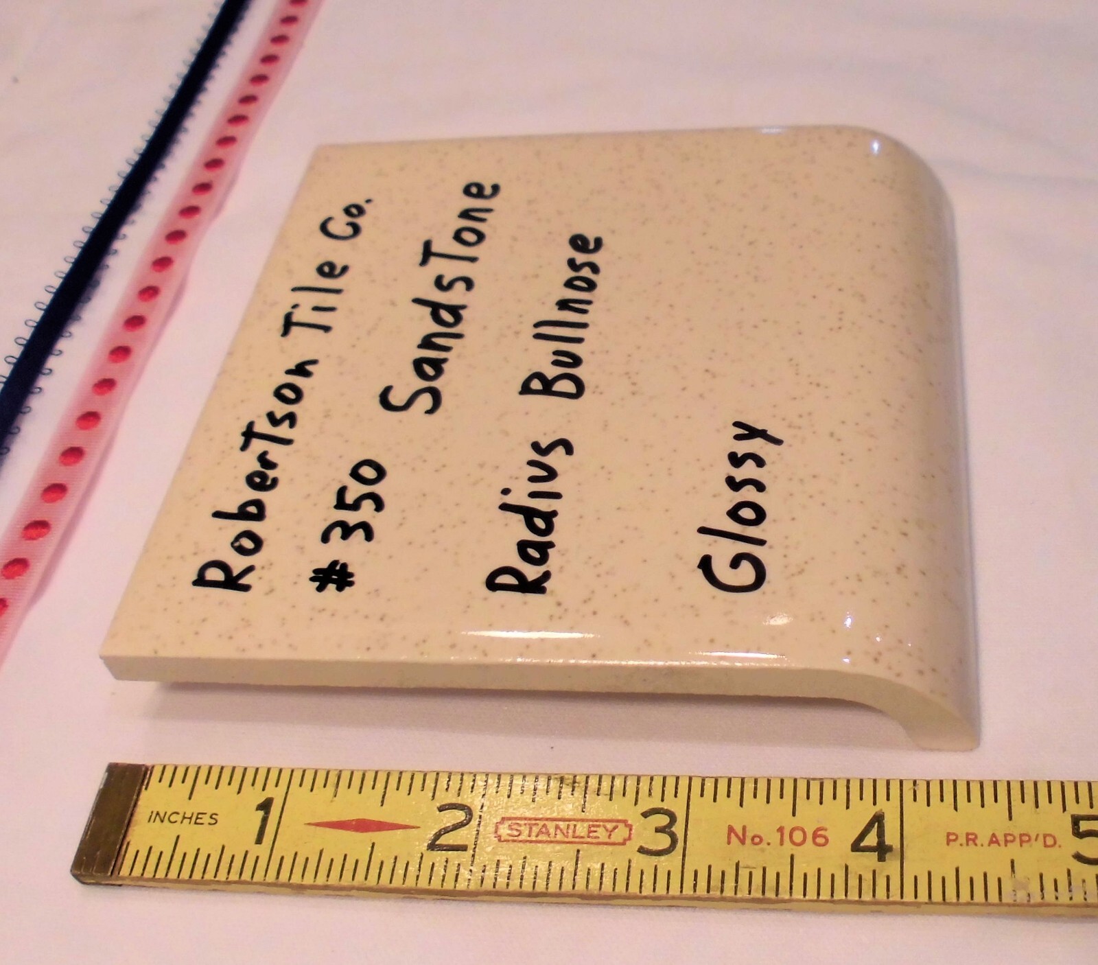 1 pc. Sandstone: Glossy Radius Bullnose Ceramic Tile 4-5/16″ by Robertson Co.