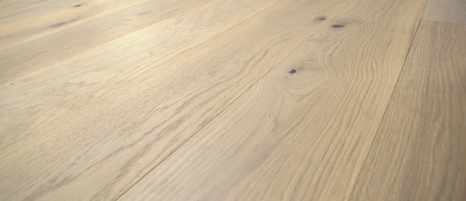7 1/2″ x 5/8″ European French Oak Engineered Flooring Corsair – Sample