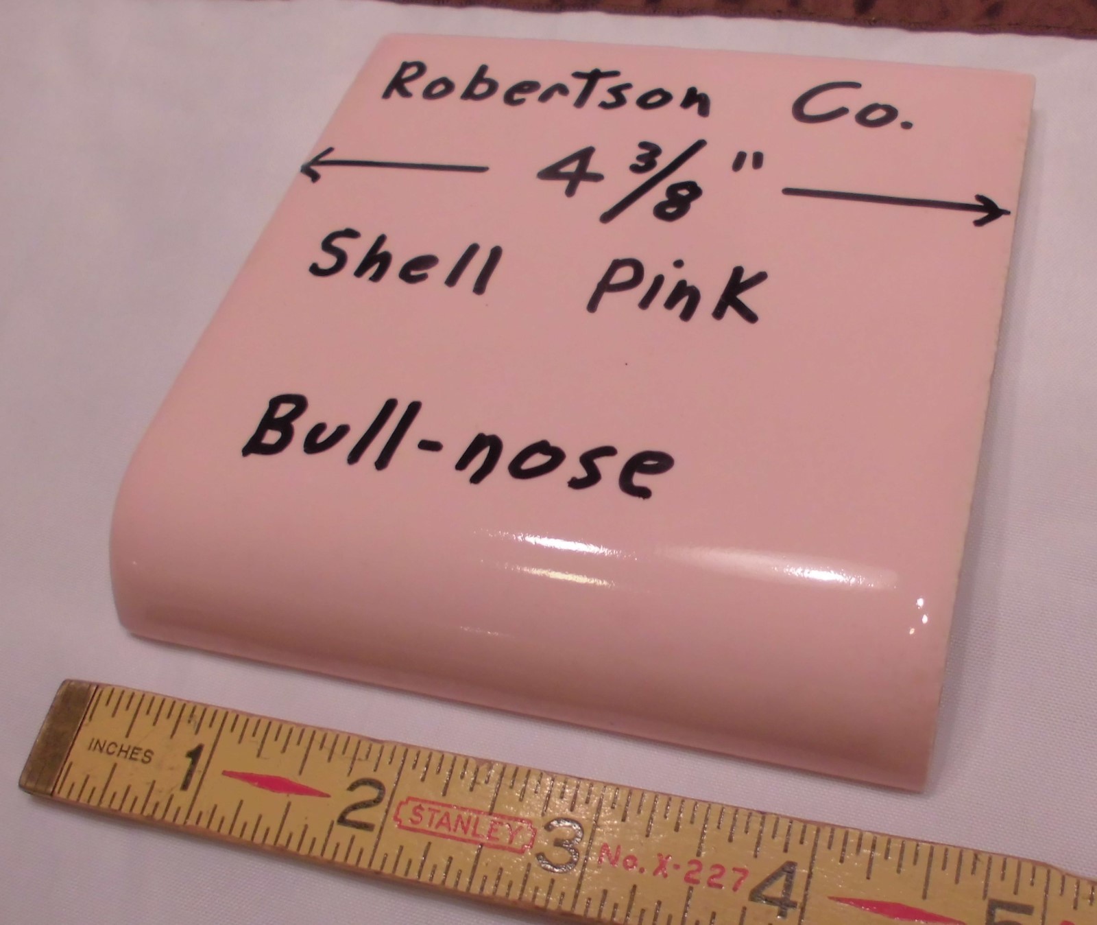 1 pc. Bullnose Radius Ceramic Tile *Shell Pink* 4-5/16″ by Robertson Co. Glossy