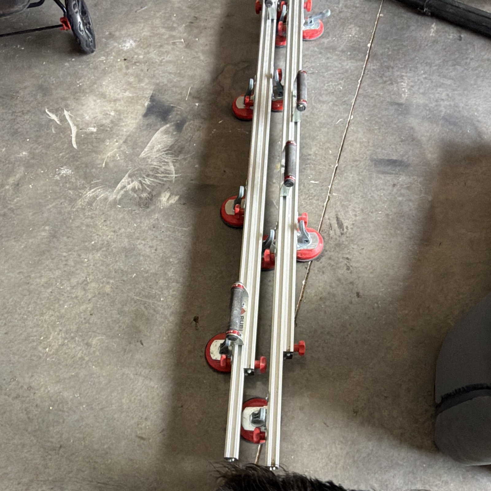 Rubi for Large Format Tiles Wall Tile Installation