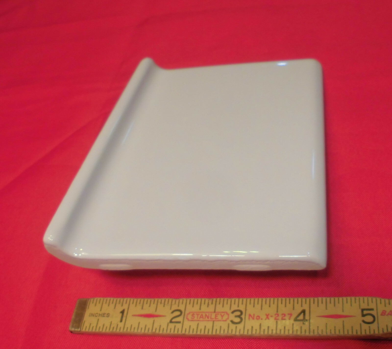 1 pc. Glossy White Bullnose Top: base/cove Ceramic Tile: 4-1/4″ X 6″ NEW-STOCK