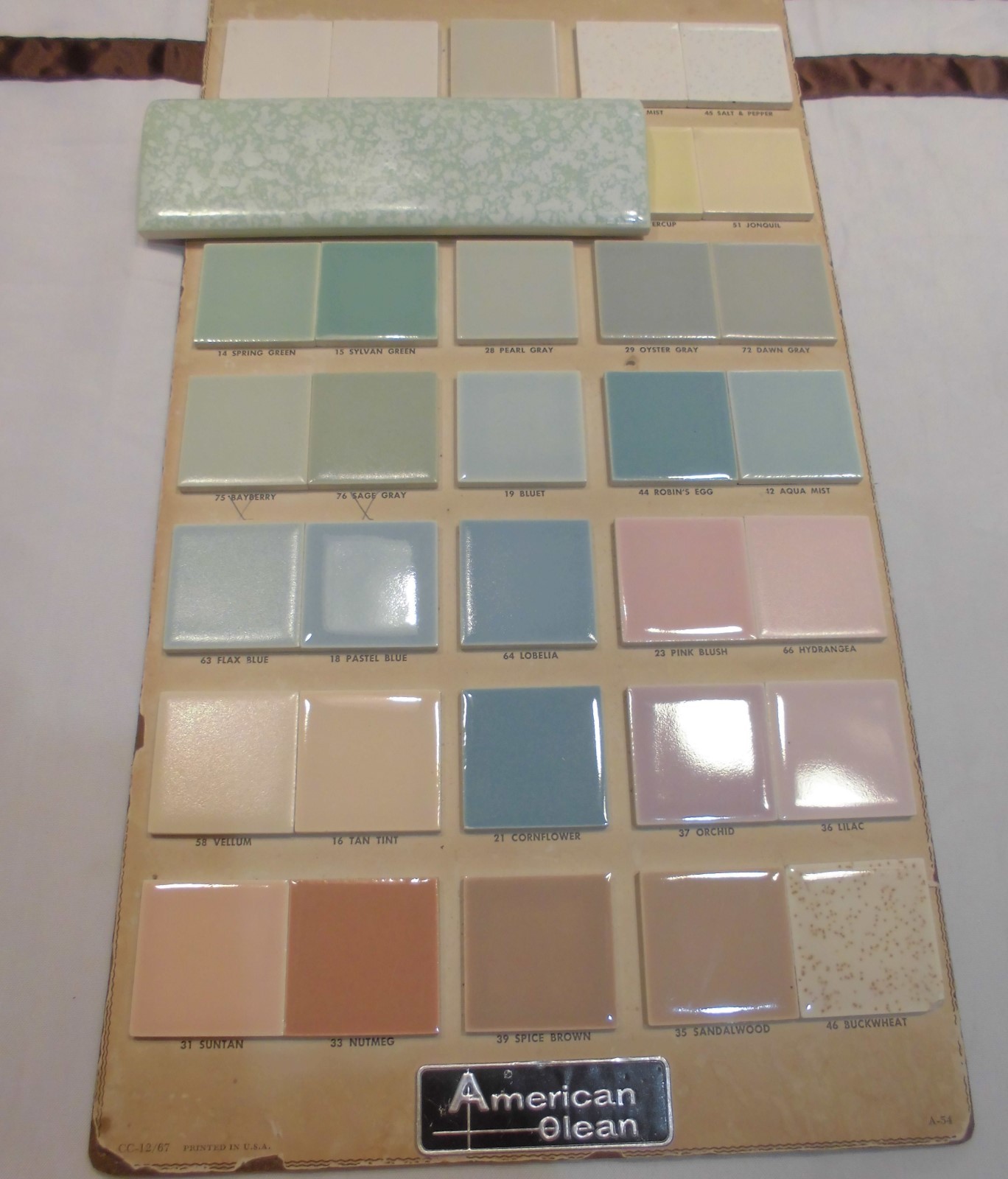 1 pc. *Molted Spring Green* Vintage Glossy Ceramic Radius Bullnose Tile; NOS