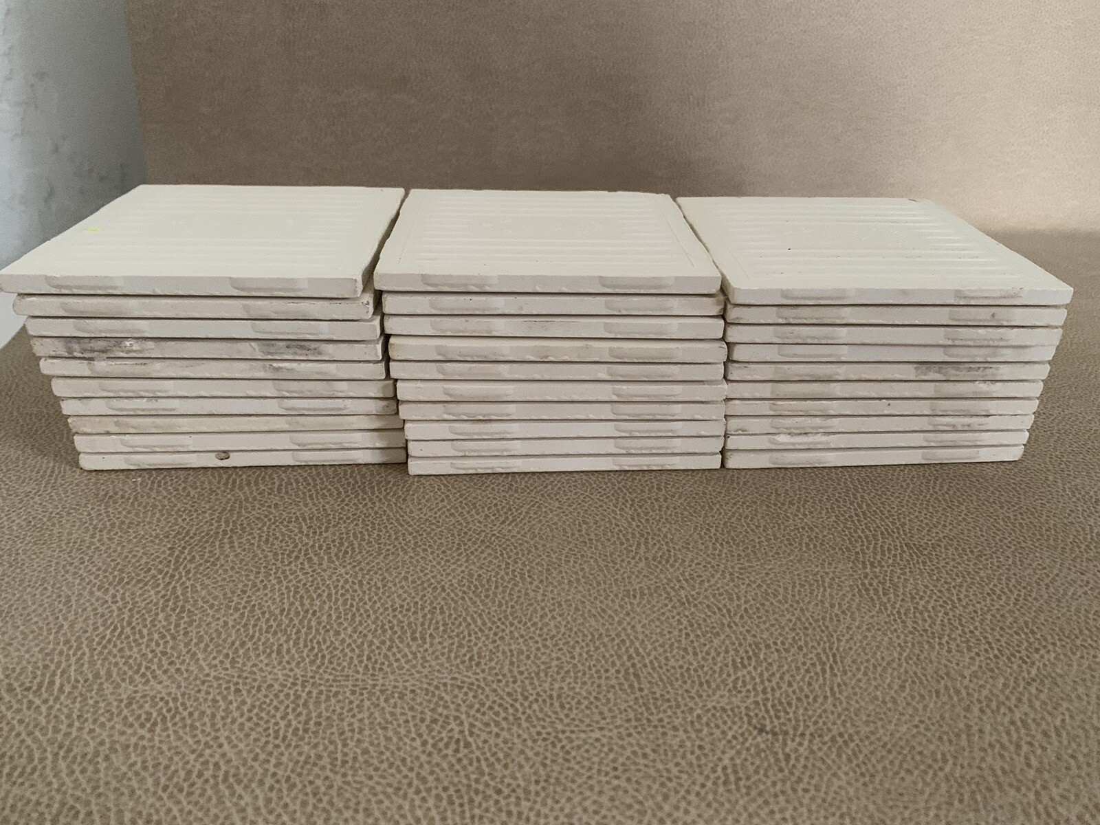 Lot of 30 Vintage Ceramic Cambridge Tiles 4 1/4″ Beige Speckle Glossy