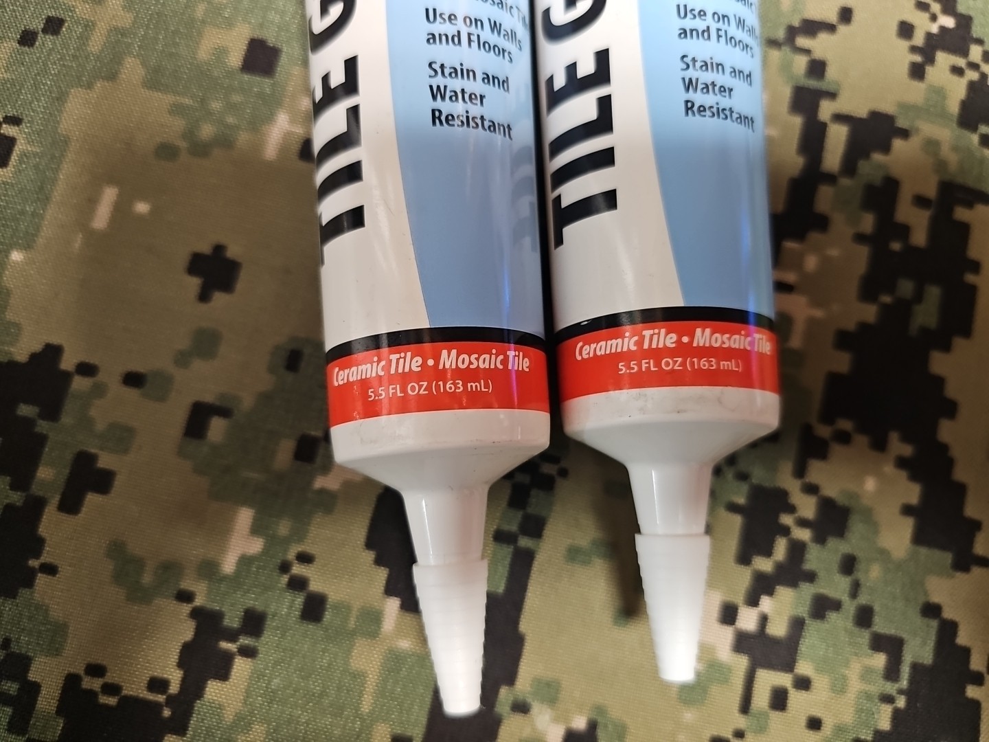 2X Red Devil 0425 Pre-Mixed Tile Grout Squeeze Tube, 5.5 oz., White