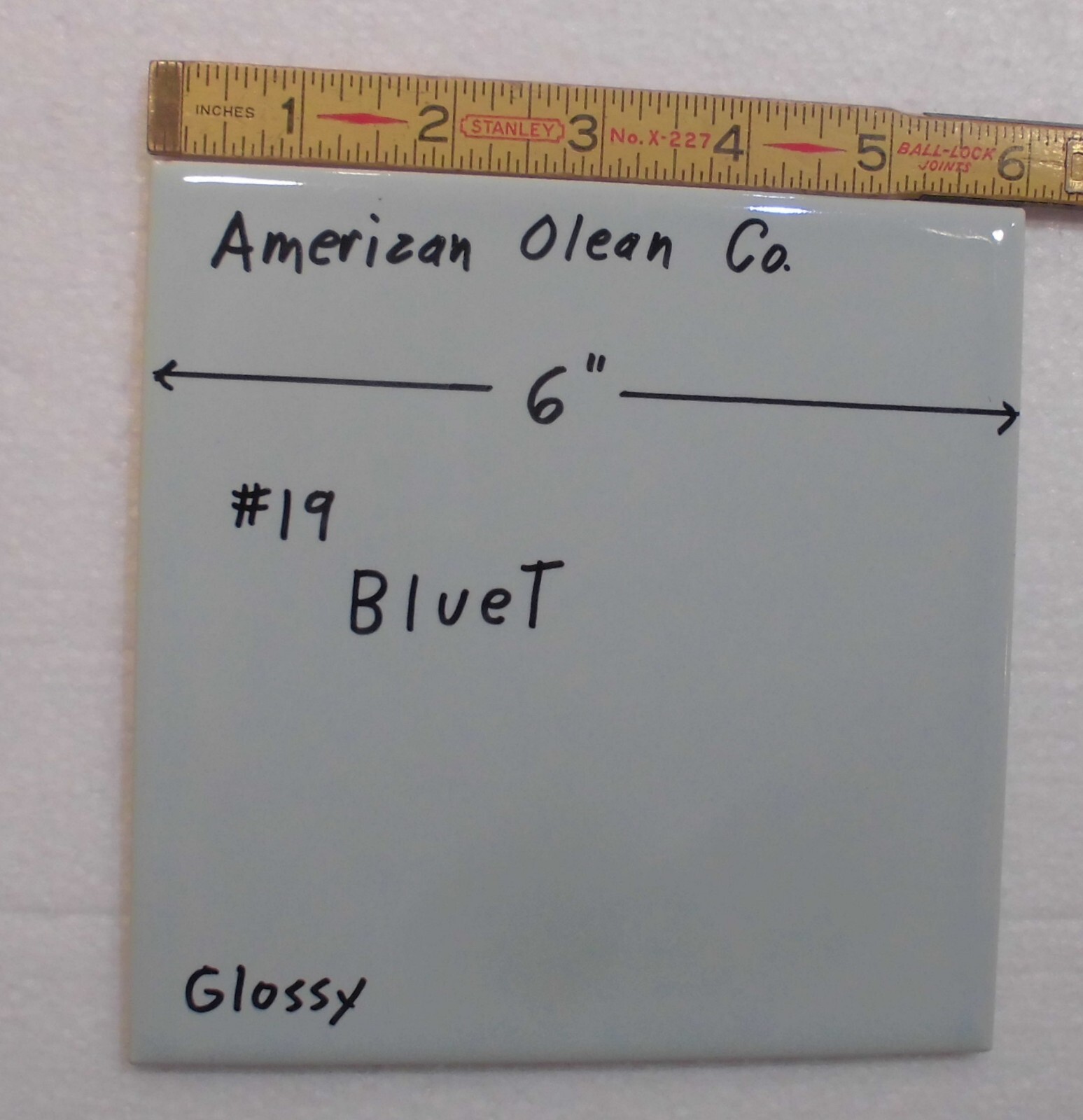 1 pc. 6″ X 6″ Glossy Ceramic Tile *Bluet – Blue* American Olean: with defects