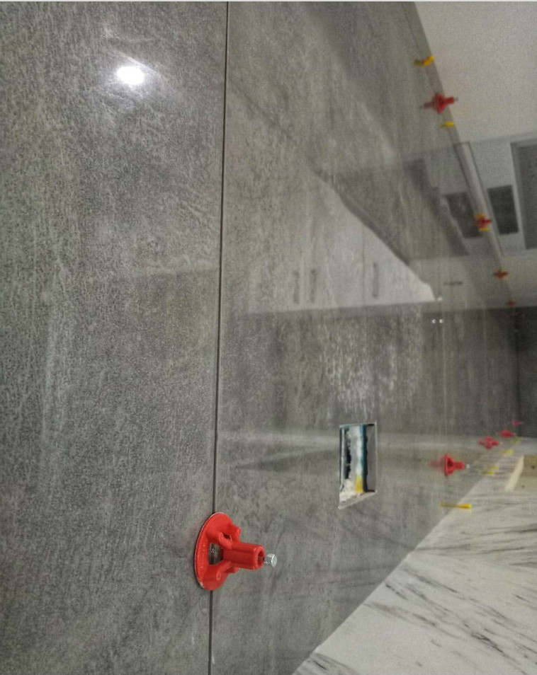ATR Tile Leveling Alignment System Straight Edge Spacers Floors and Walls