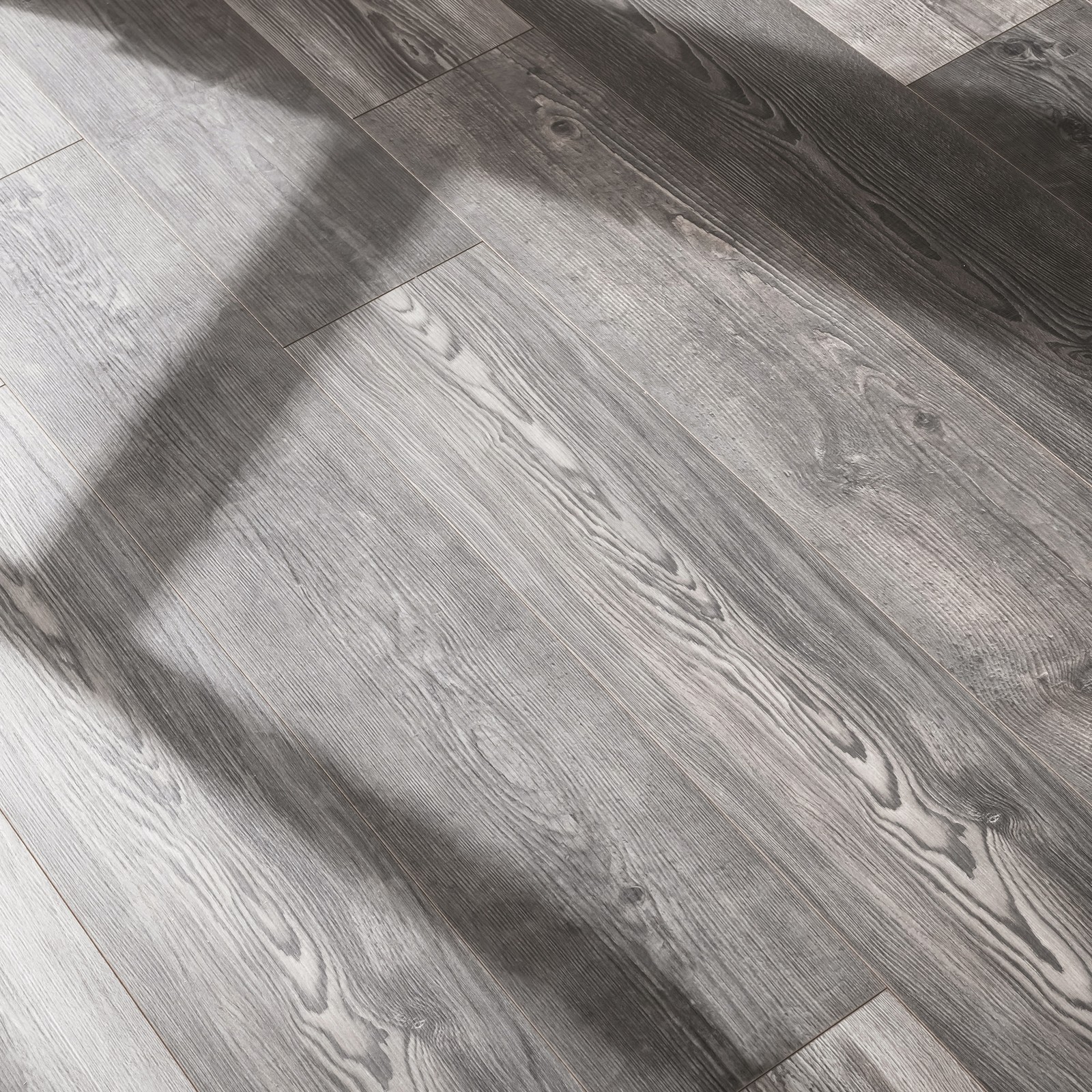 Pergo LPE05-LF030 Xtra 7-1/2″W Embossed Laminate Flooring – Sold – Shiplap Pine