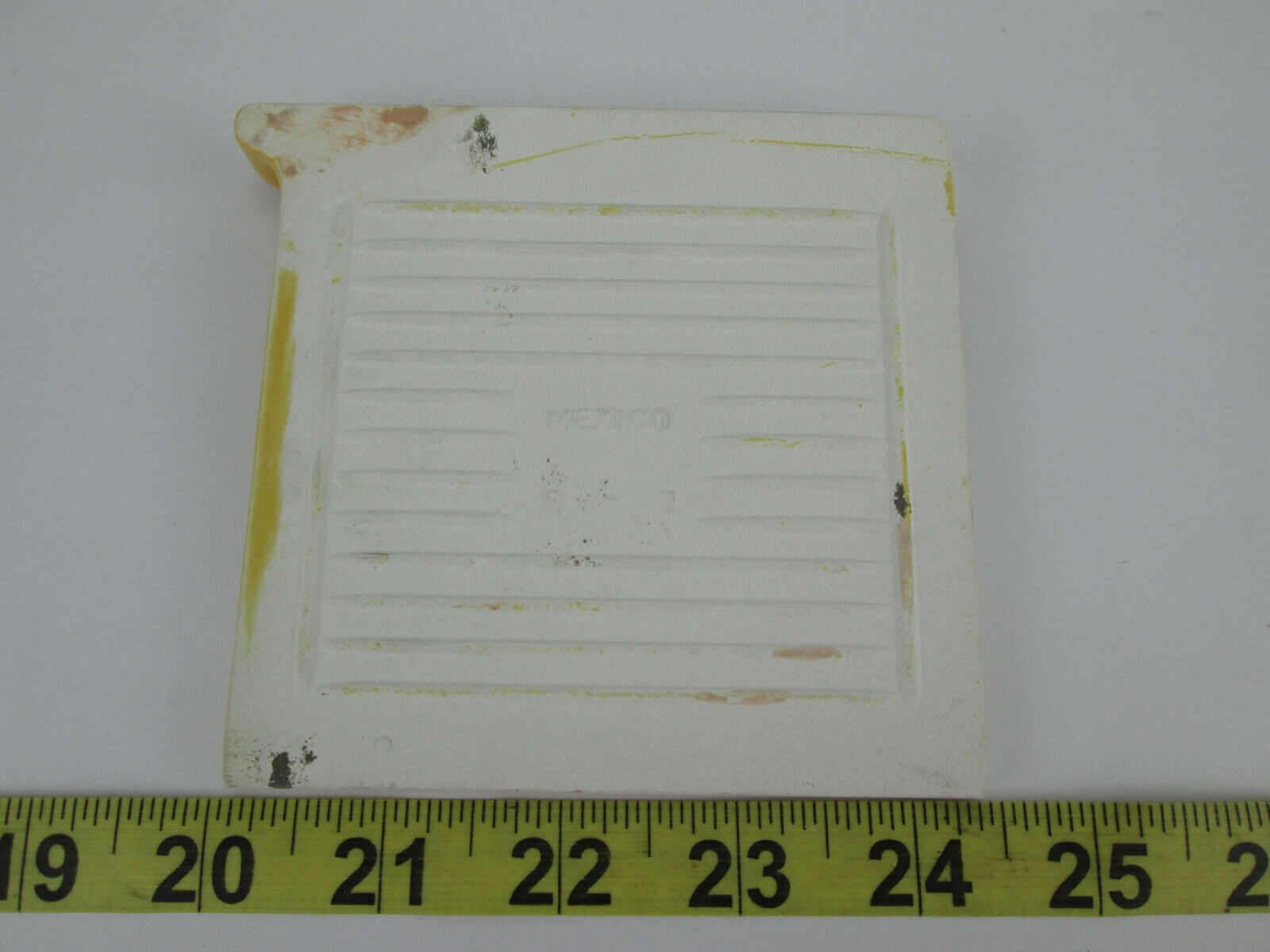 New NOS Daltile Ceramic Tile Mustard Yellow QTC1 4-1/4″ Cove Base Corner Right