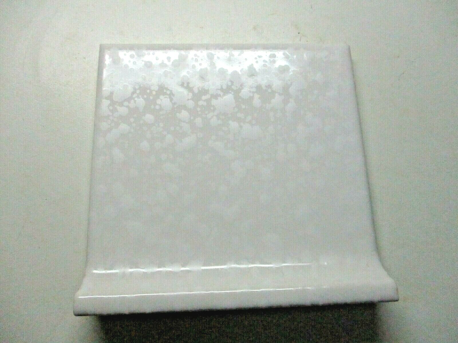 1 Cove Base Wall Tile Wheeling USA 1960 Ceramic 4-3/8″ Mottled Off White MCM Vtg