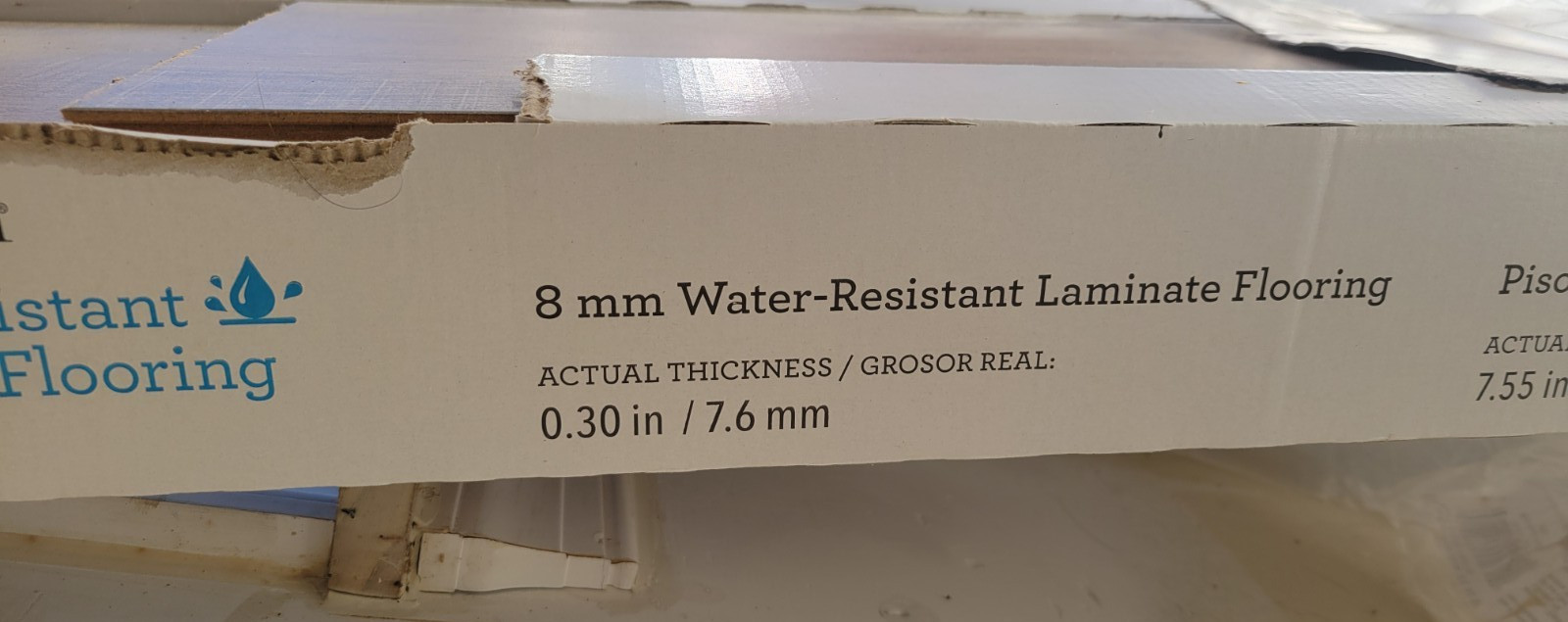 Allen Roth (Lowes) Urbanite Oak Water Resistant Laminate Flooring Click Lock