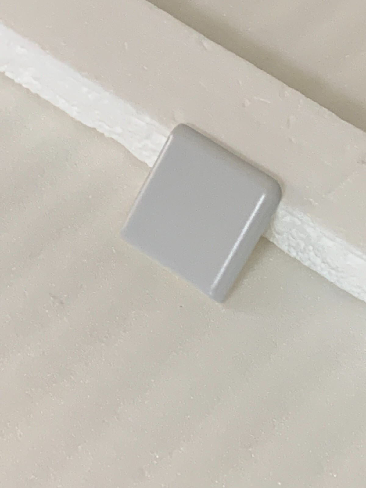 New Florida Pearl#719 Matte 2″ x 2″ Flat Surface Bullnose Corner *Shade 556*