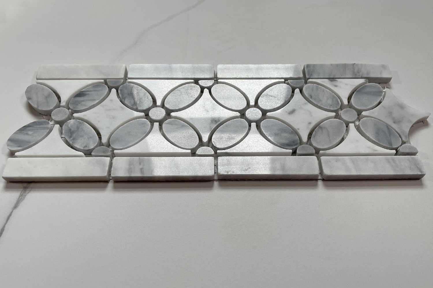 C9C7BXP White Carrara Venato Marble Flower Mosaic Border Tile Gray Polished
