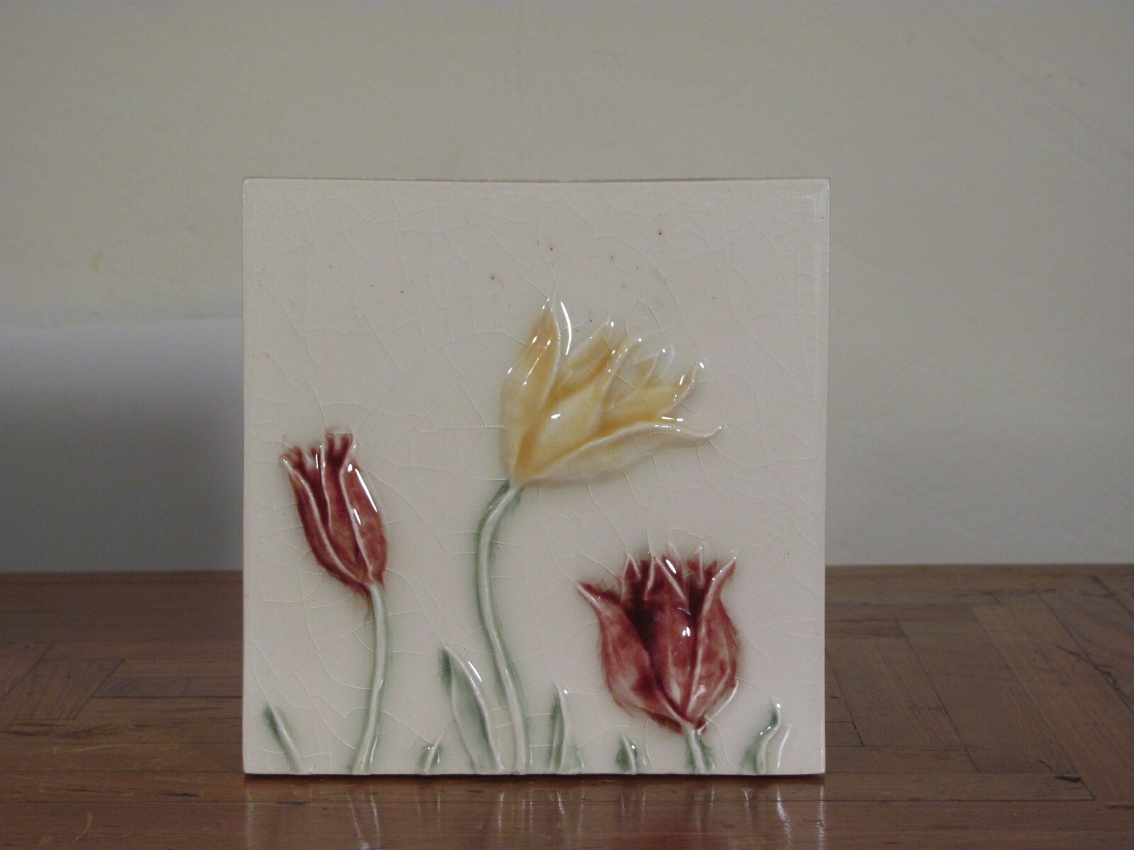 Pratt And Larson Tulip Decorative Ceramic Tile
