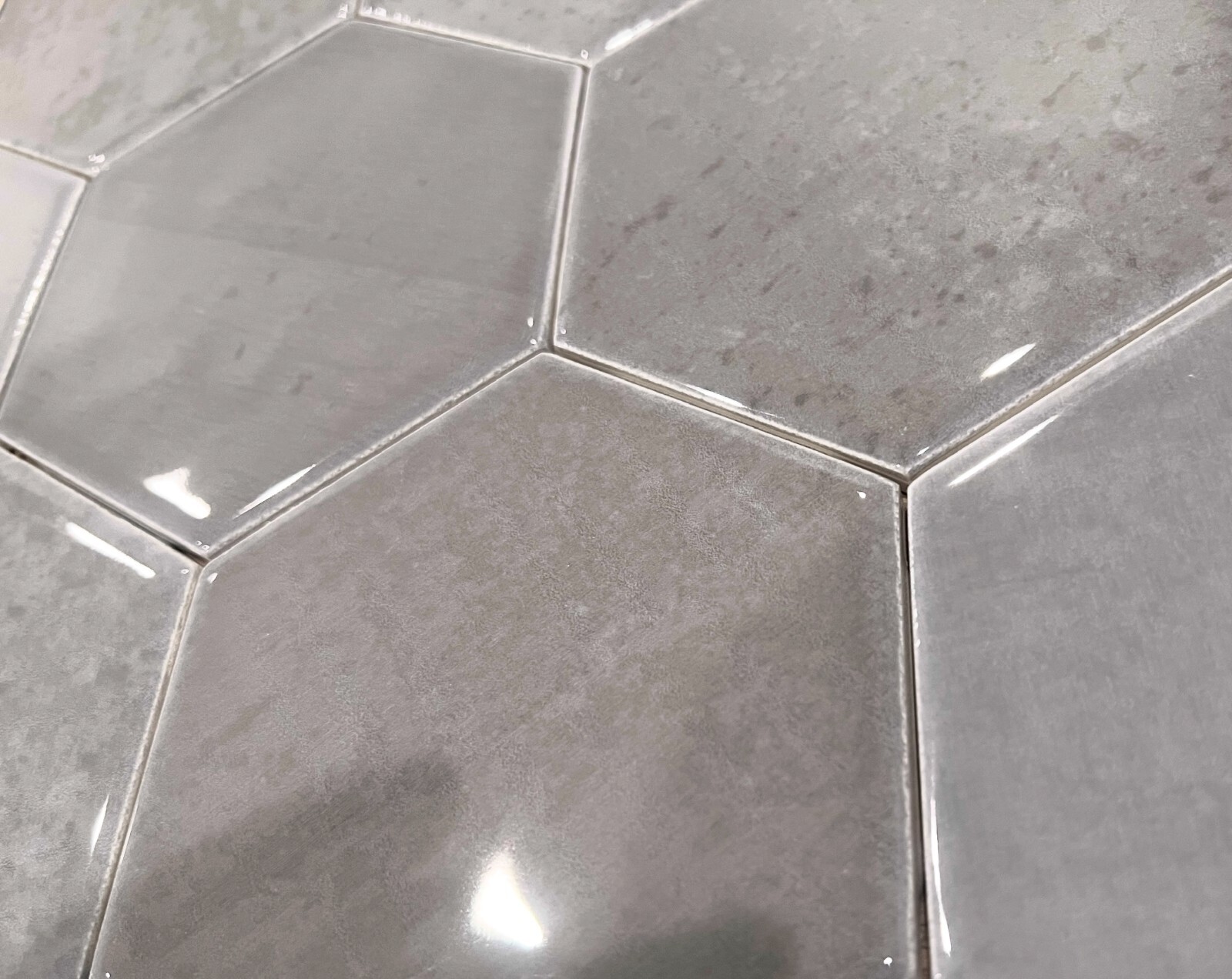 4 3/8×4 3/8 Glossy Gradient Mystique Gray Hexagon Ceramic Wall Tile (Pack of 5)