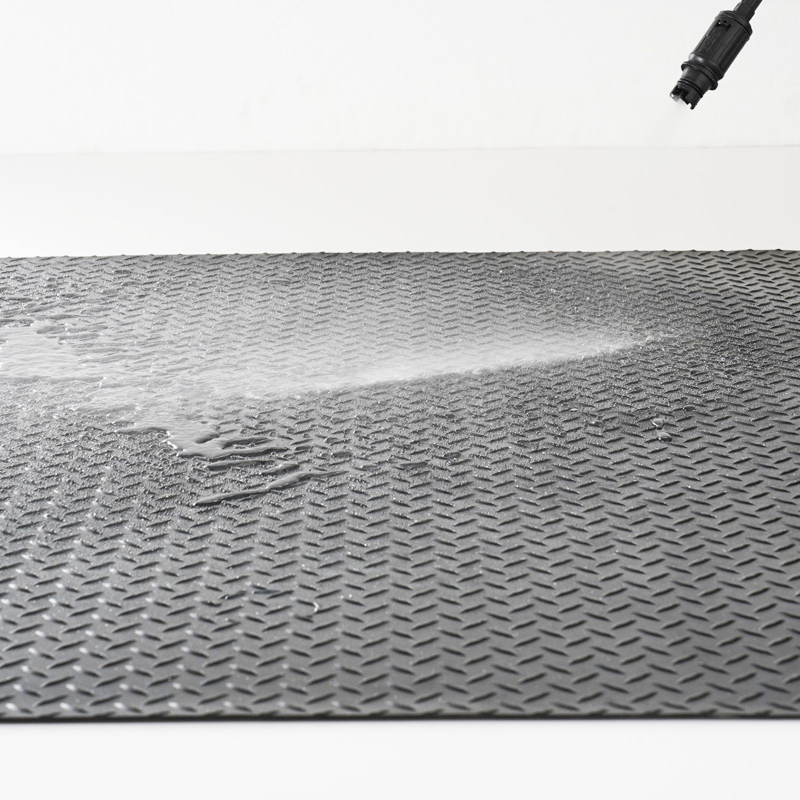 Diamond – Plate Rubber Flooring Roll, 3 mm x 4 ft x 6 ft Garage Floor Mat, SBR