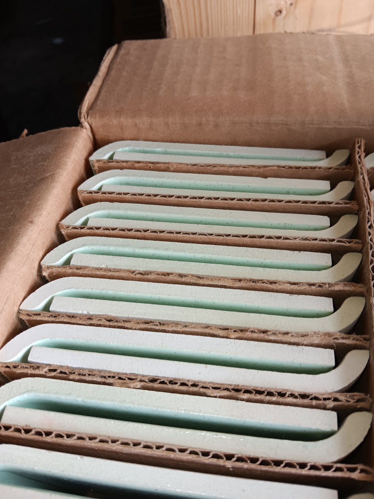 GREEN SPECKLED Antique Tile Cove Base Wall Floor 70 pieces total NEW BOX Vintage