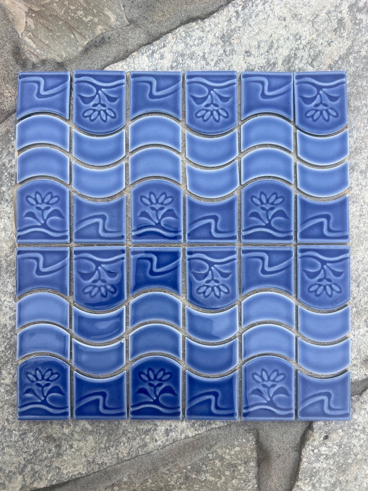 12×12 POOL TILE / US POOL TILE NS 220 electric blue new open box