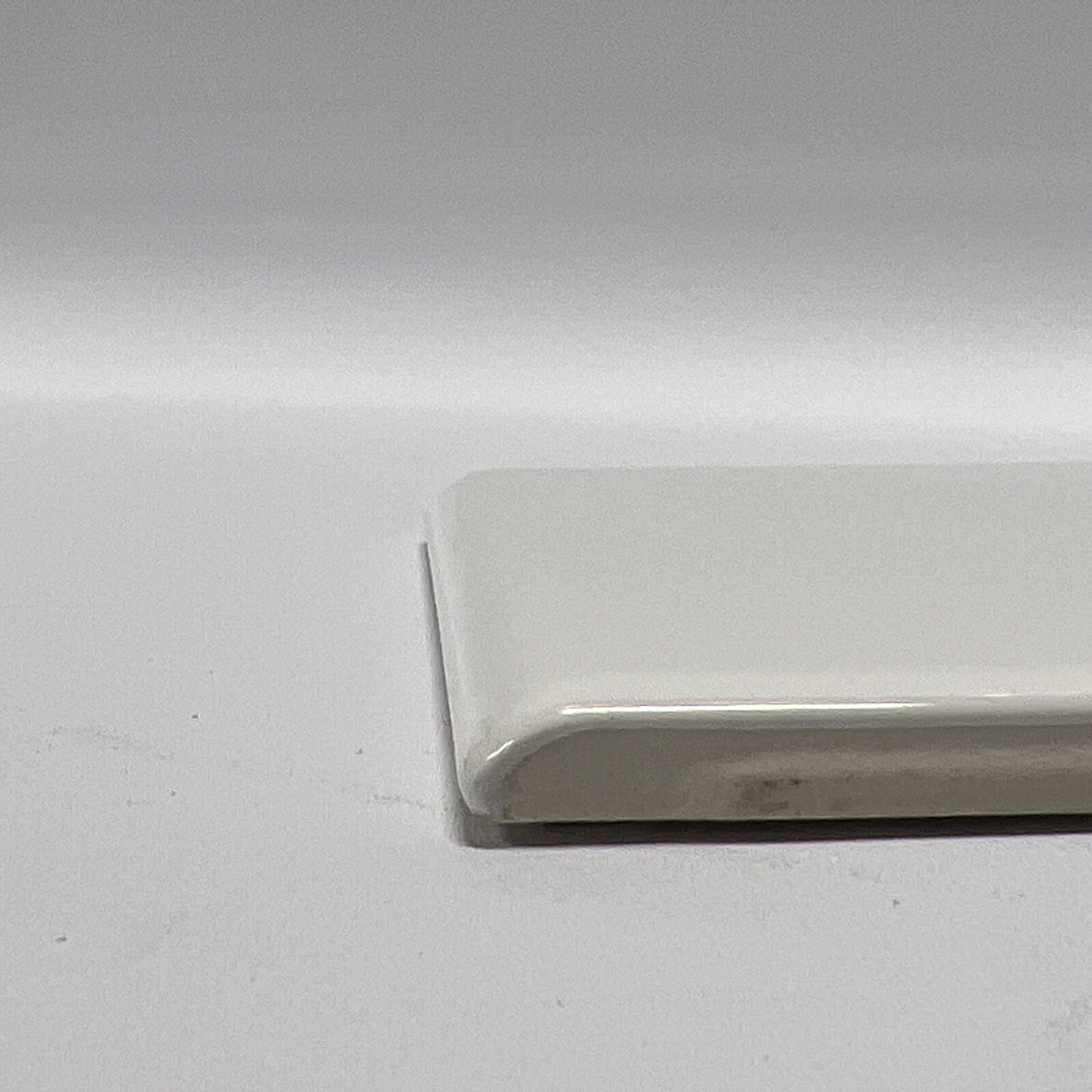 Bright White Ceramic Edge Tile 4 1/4 Vintage FT Mid Century Modern 4×4 Bullnose