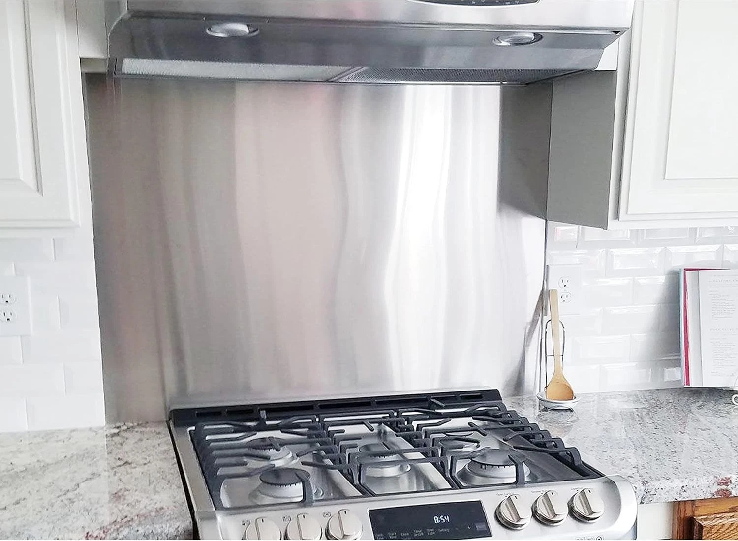 Sleek 24″x30″ Stainless Steel Kitchen Backsplash Wall Shield – 1- Guarantee