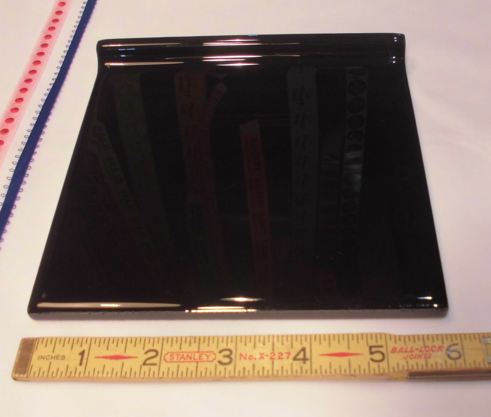 lot of 6: Glossy Black: Flat Top; base/cove Ceramic Tile: 6″ X 6″ with Defects