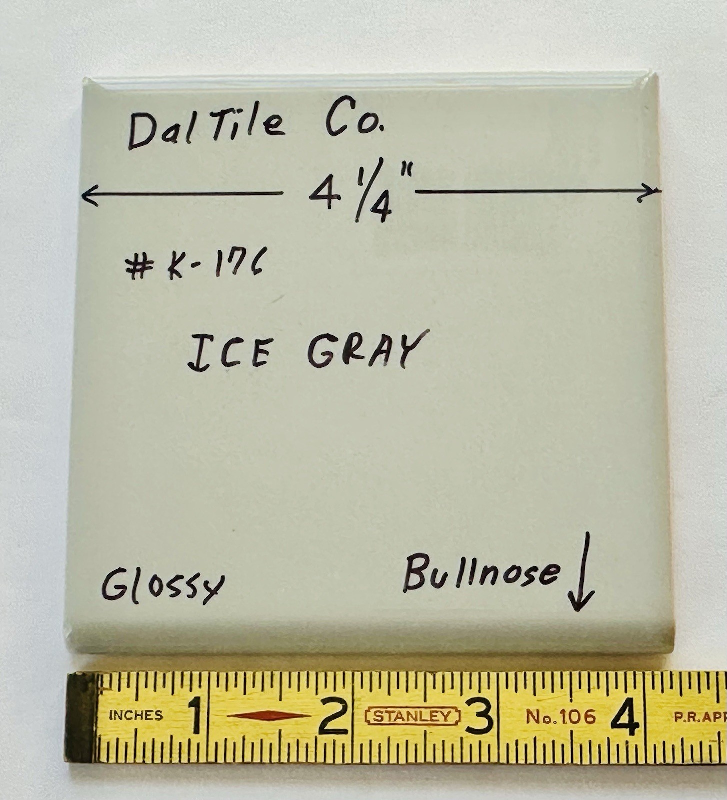 1 pc. Ice Gray #K-176: Glossy Bullnose Ceramic Tile by Daltile: 4-1/4″ New Stock