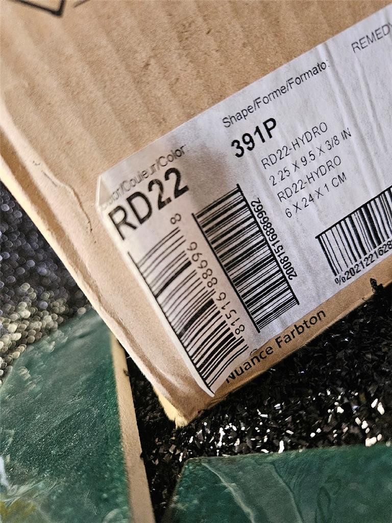 CASE OF 36 CERTIFIED PORCELAIN 2.25X 9.5X3/8″ TILE ITALIAN 391P RD22 HYDRO GREEN