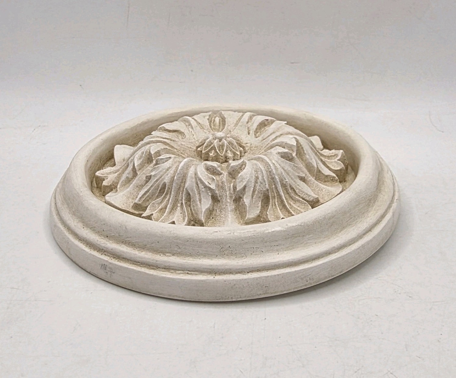 Plaster Rosette Modern Renaissance Raised Rellief 5-3/4″D Wall Hang