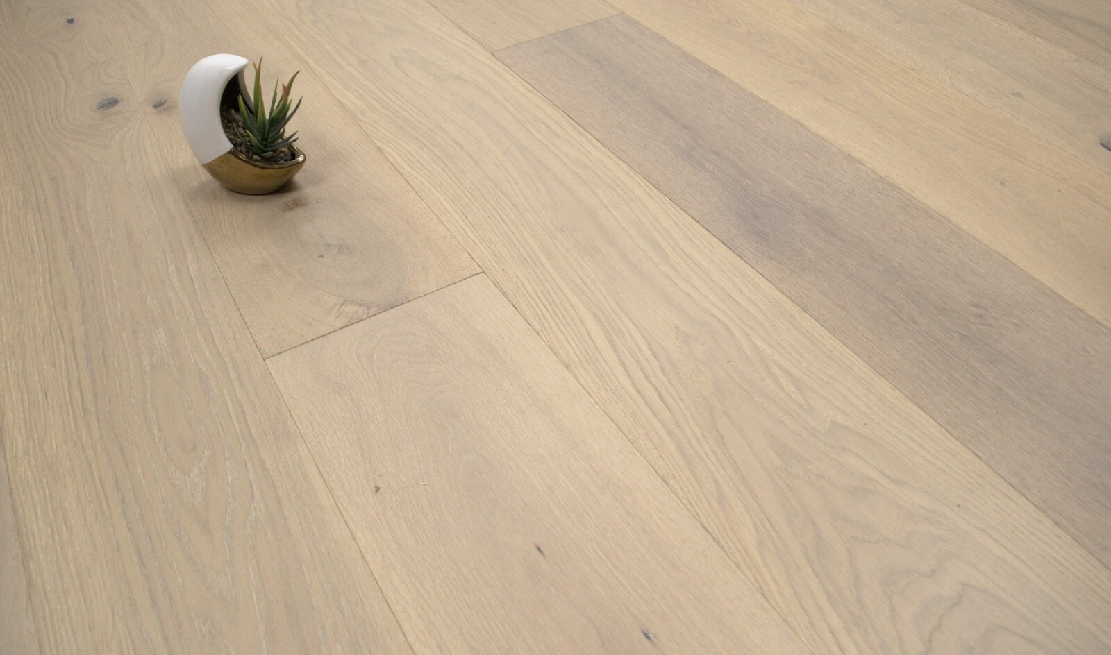 7 1/2″ x 5/8″ European French Oak Engineered Flooring Corsair – Sample