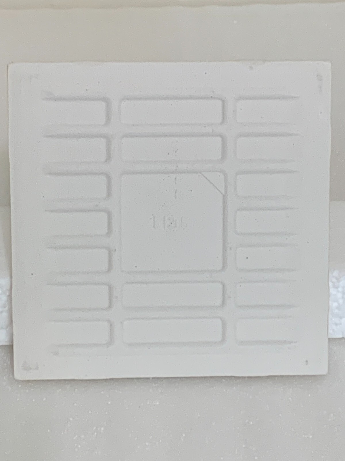 New AO AMERICAN OLEAN 4 1/4″ X 4 1/4″ BRIGHT MAIZE #0024 GLOSS * 12 * pcs