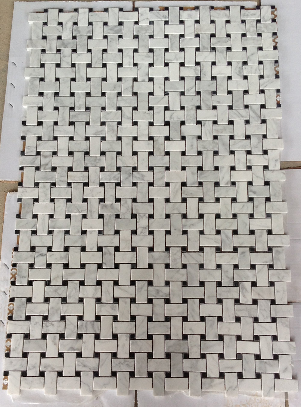 C651XH Carrara Venato Marble Basketweave Mosaic Tile Black Dots Honed 1×2