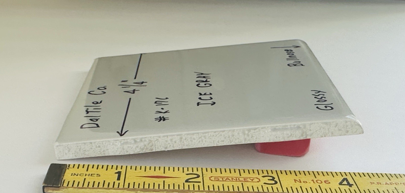 1 pc. Ice Gray #K-176: Glossy Bullnose Ceramic Tile by Daltile: 4-1/4″ New Stock
