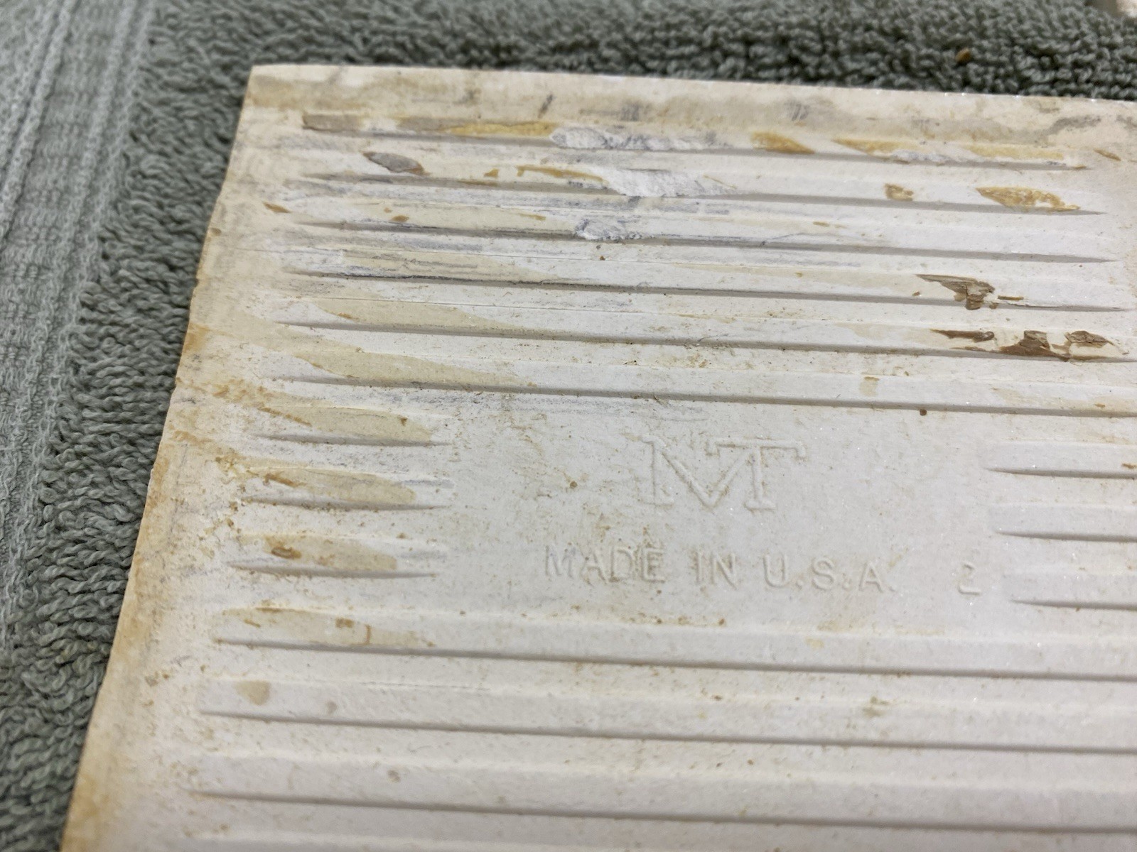 8 – Vintage (1950-60s) White Speckled Ceramic Tile – Bullnose (4.25×4.25)