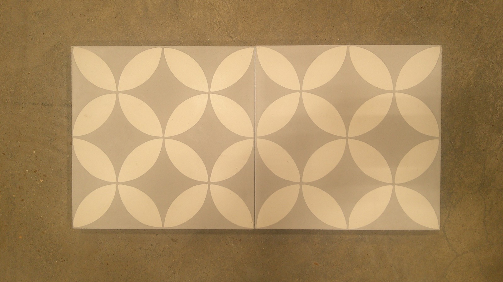 Cement Tiles – Circulos – Case QTY