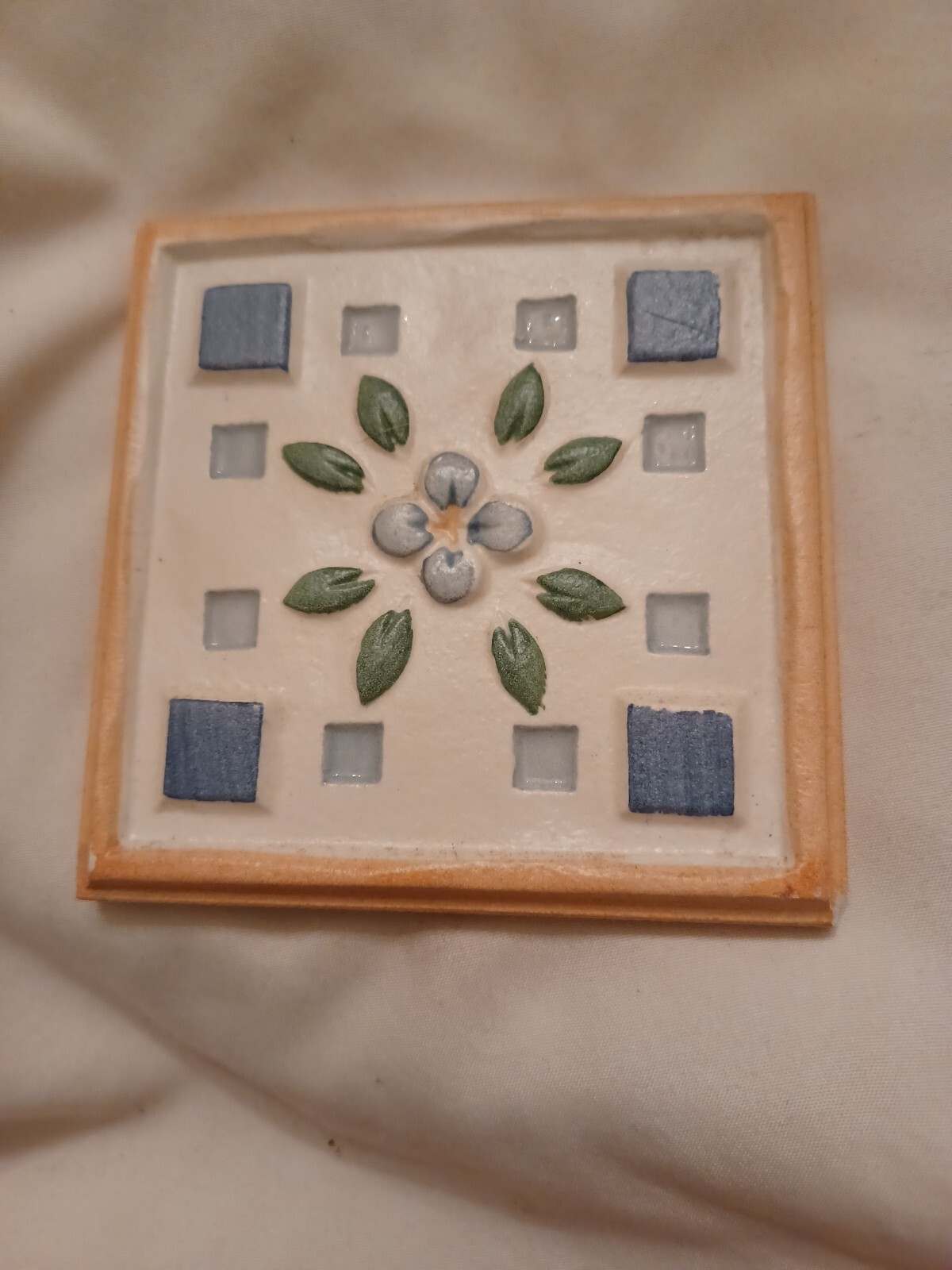 11 pieces – Decorative Ceramic Tile 3 7/8 X 3 7/8 inches – flowers & squares