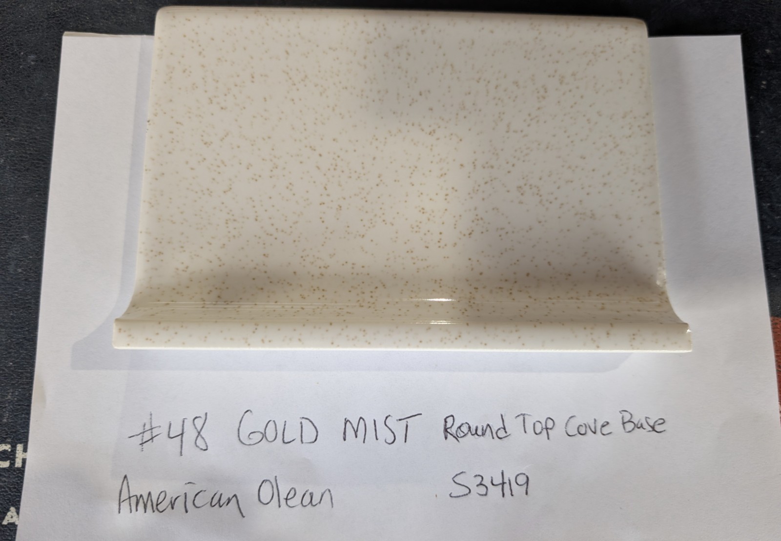 1 Pc American Olean Gloss Gold Mist #48 S3419 Ceramic Tile Cove base 4-1/4″ X 6″