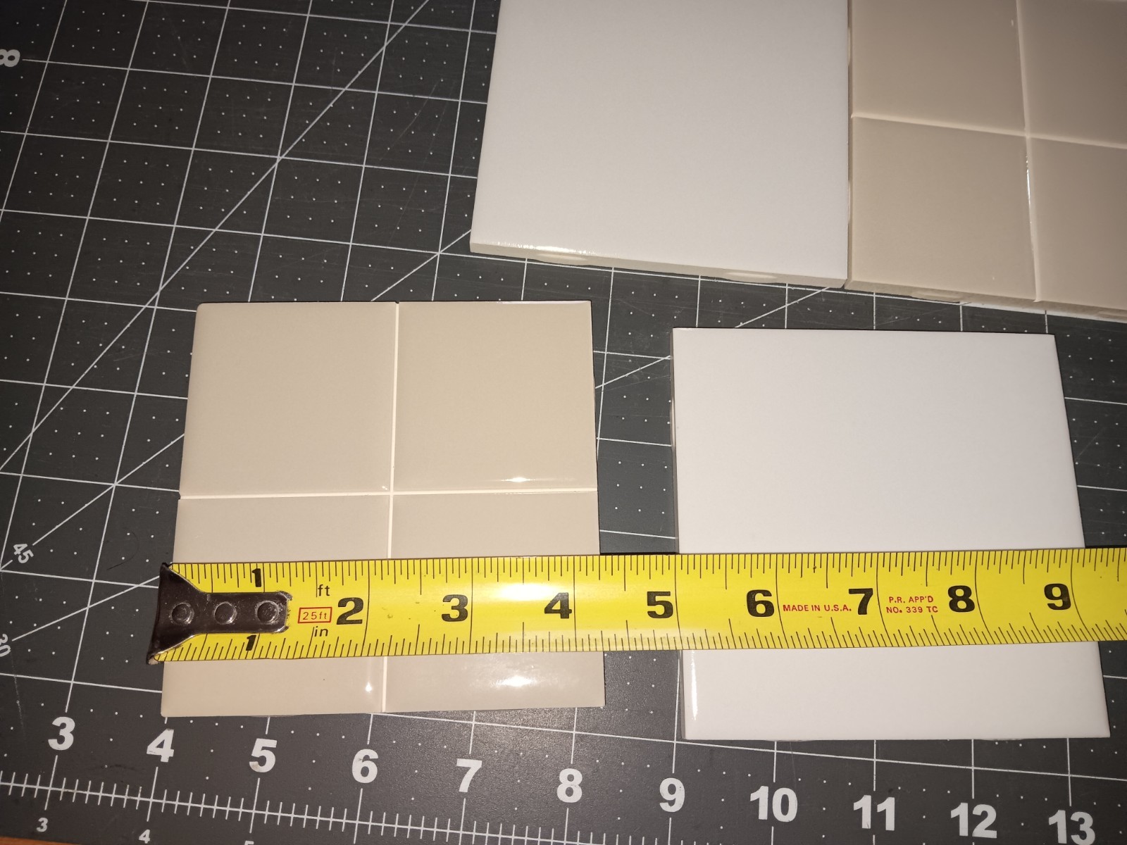 assorted 30 pcs. WHITE & TAN Dal-Tile ceramic glossy 4 square bath kitchen NEW