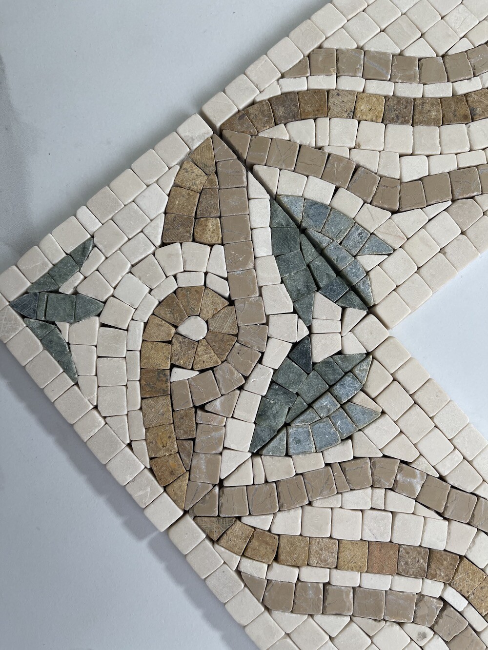 B4685T Marble Mosaic Border Listello Accent Tile Leaf Verde 4×12 Tumbled