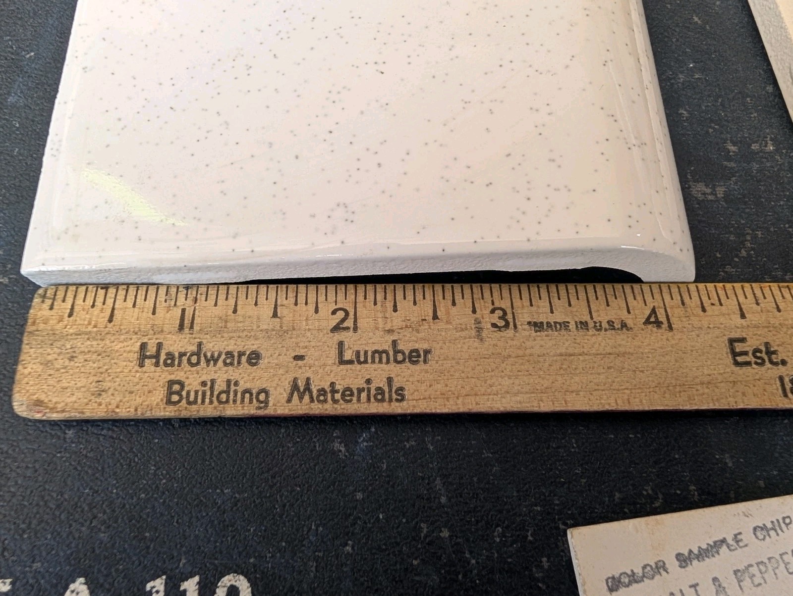 2 pcs American Olean Salt & Pepper #45 A4402 Ceramic Tile Mud Bullnose 4-1/4″