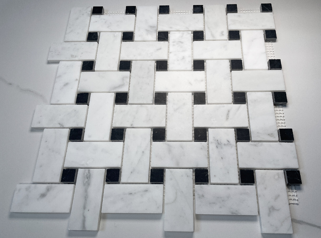 C65L1XH Carrara White Marble Wide Basketweave Mosaic Tile Black dots Honed