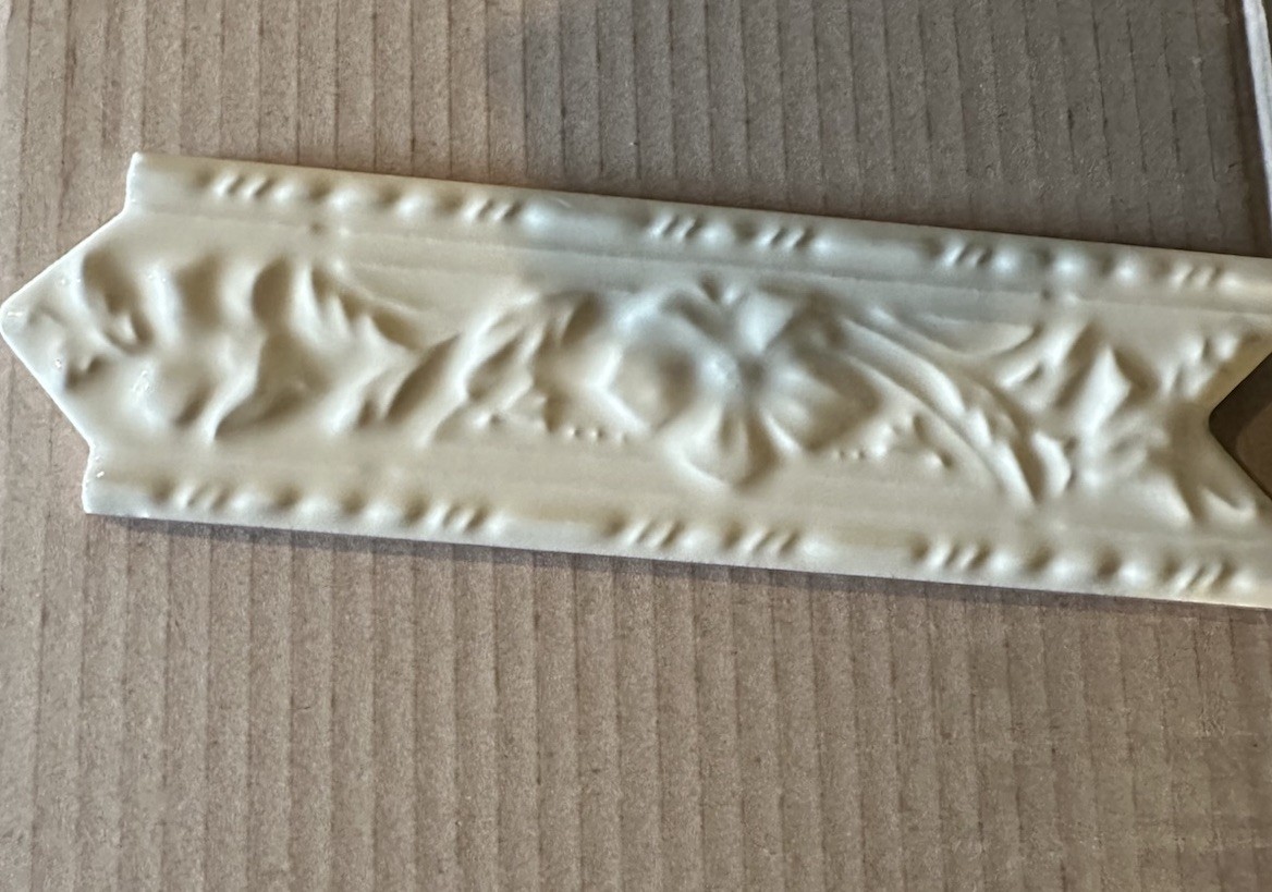 Vintage White Floral Almond Boarder Tile Trim 2.5” x 8” Made in Spain Box of 22